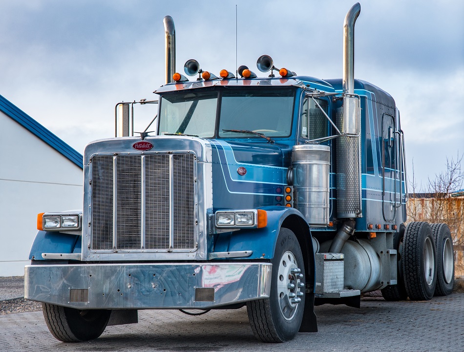 Peterbilt Repair In Oxford, Maine